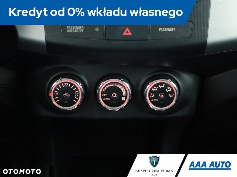 Mitsubishi Outlander - 13