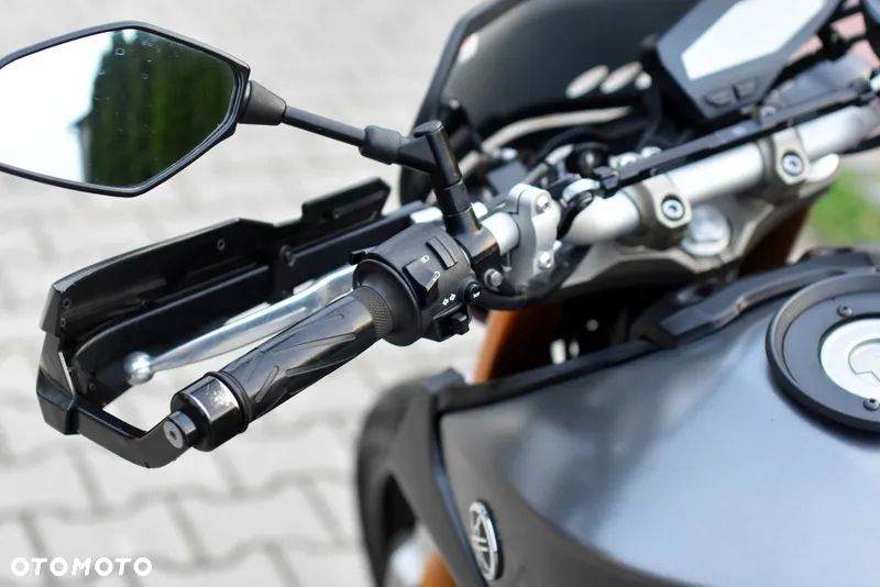 Yamaha MT - 32