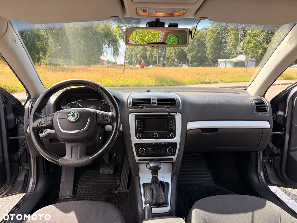 Skoda Octavia 2.0 TDI DPF DSG Ambiente - 11