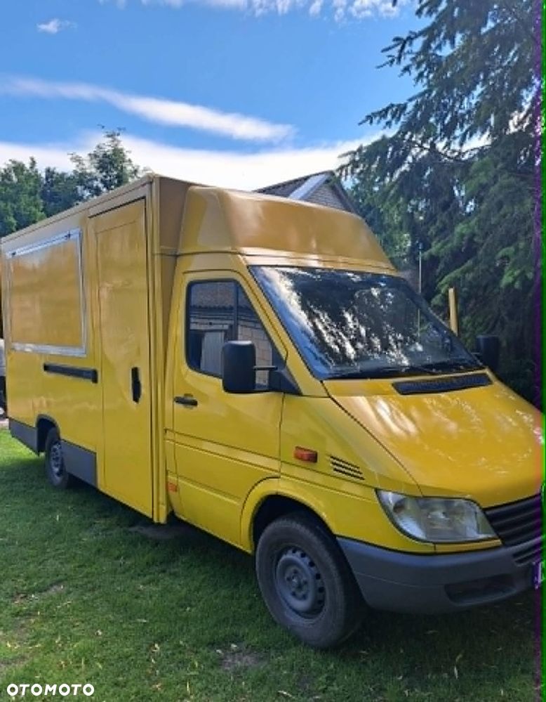Mercedes-Benz Sprinter - 4