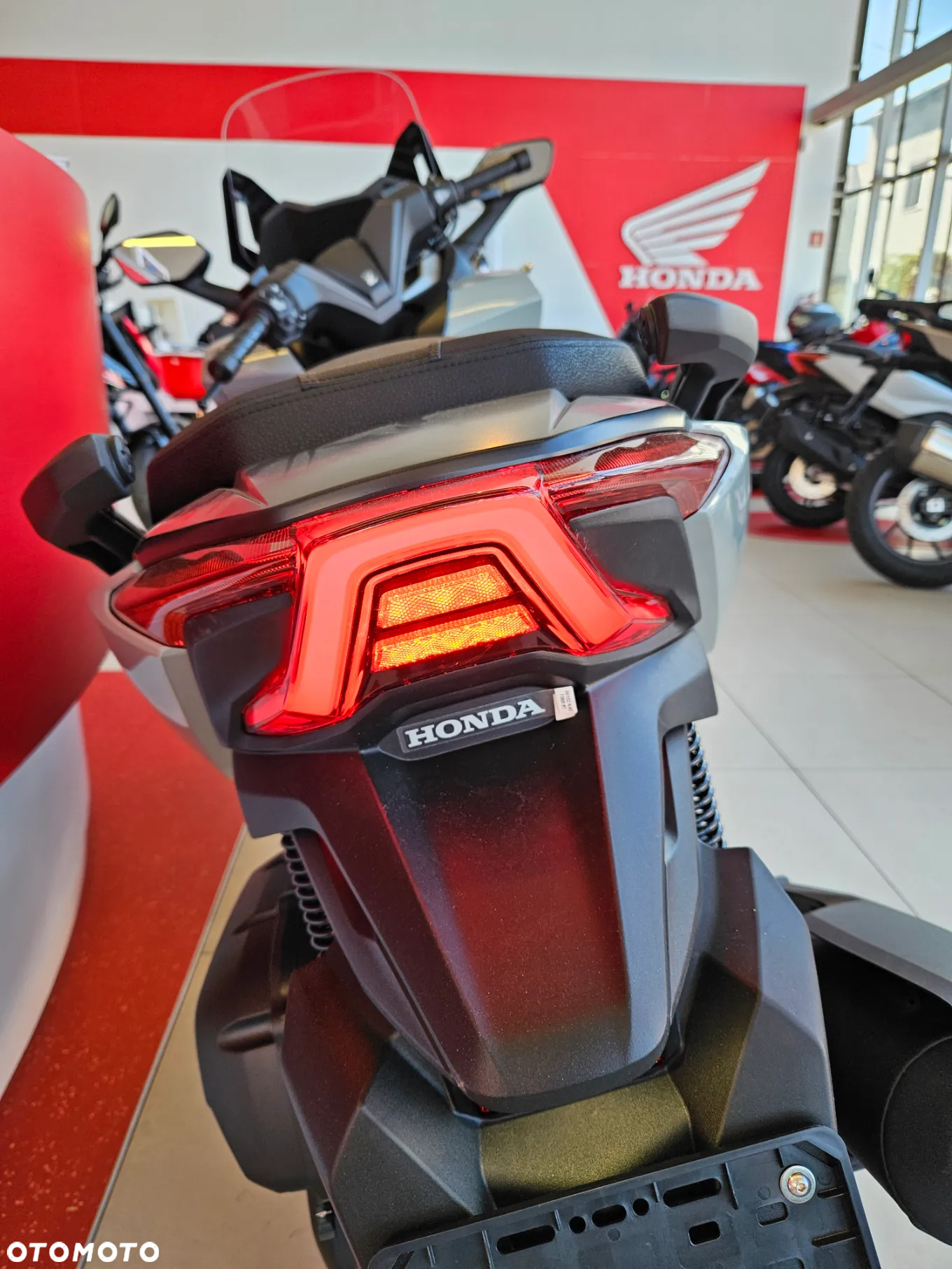Honda NSS - 13