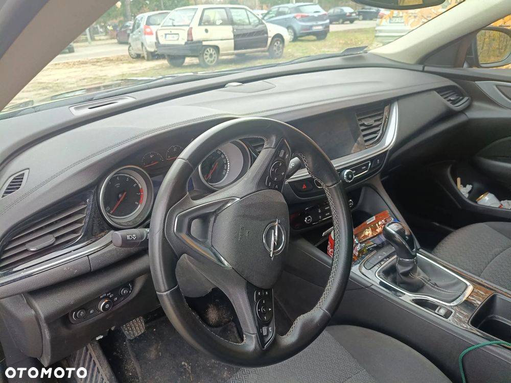 Opel Insignia 1.5 T Enjoy S&S - 11