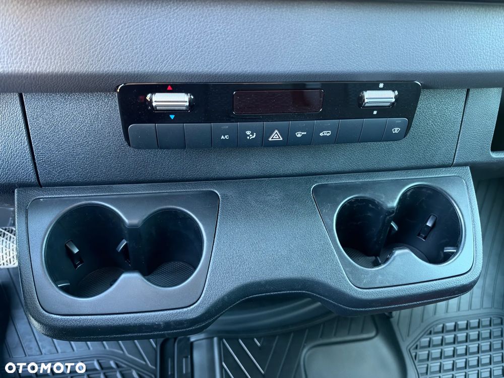 Mercedes-Benz Sprinter - 27