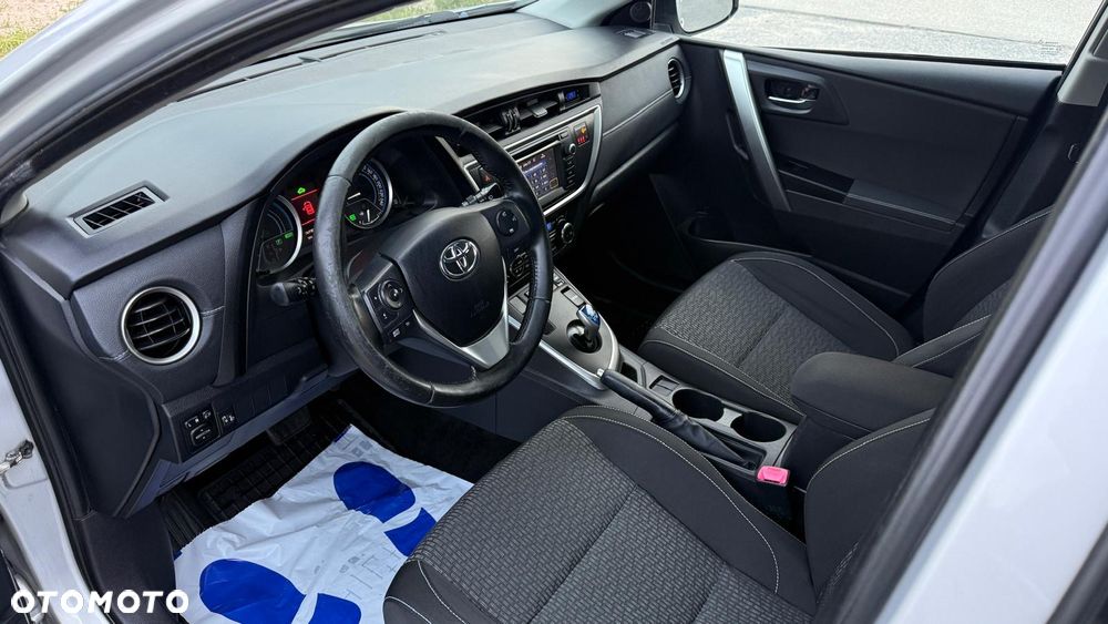 Toyota Auris 1.8 HSD Luna - 22