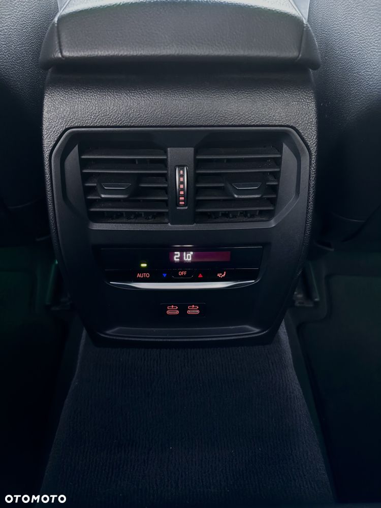 BMW Seria 3 318d M Sport - 11