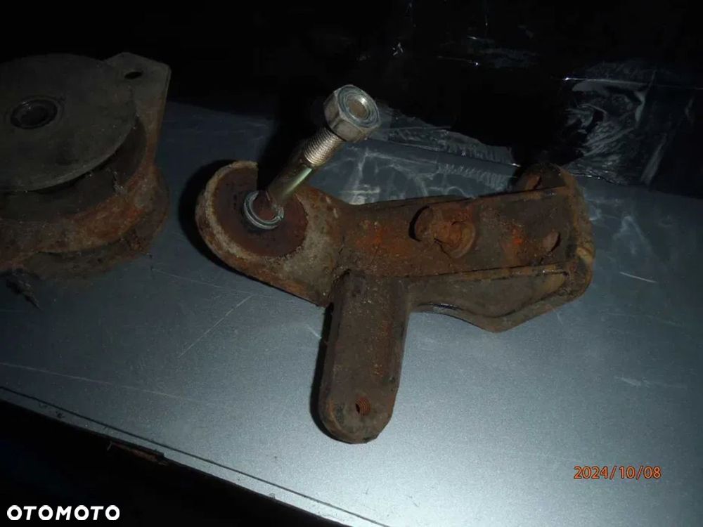 poduszka łapa wspornik skrzyni biegów silnika cinQuecento 700 900 - 6