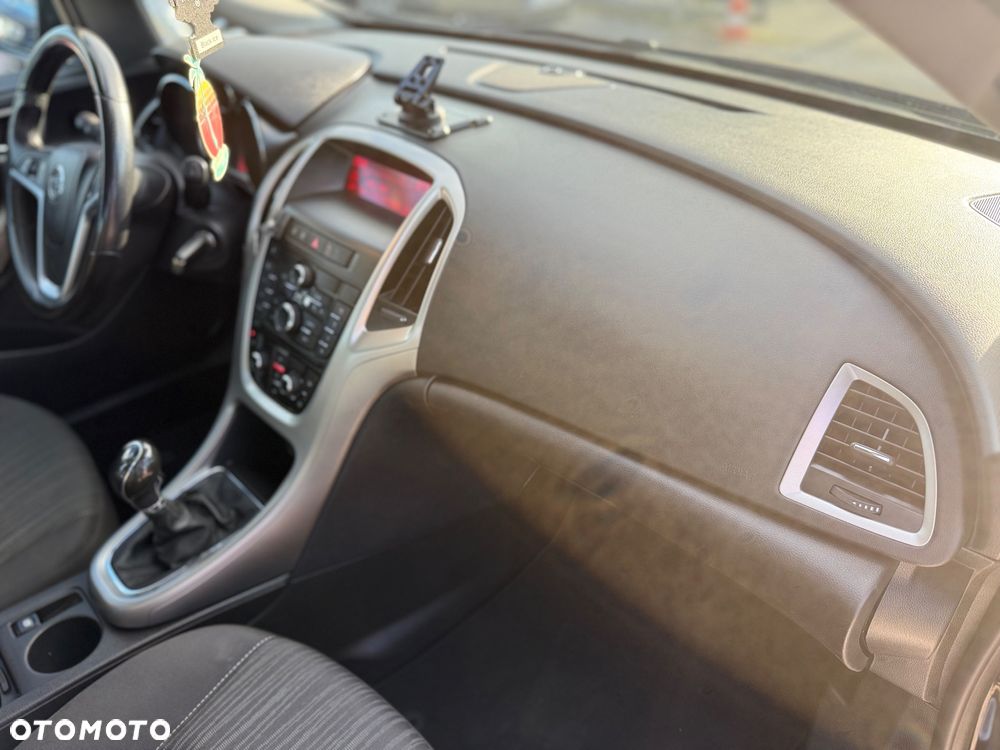 Opel Astra 1.4 Turbo Color Edition - 29