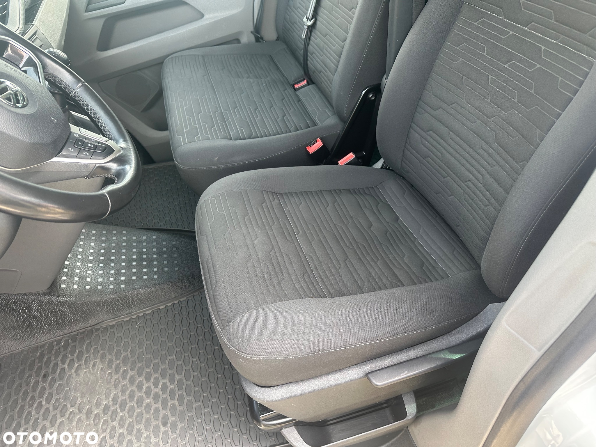 Volkswagen Caravelle 6.1 2.0 TDI L2 Highline - 31