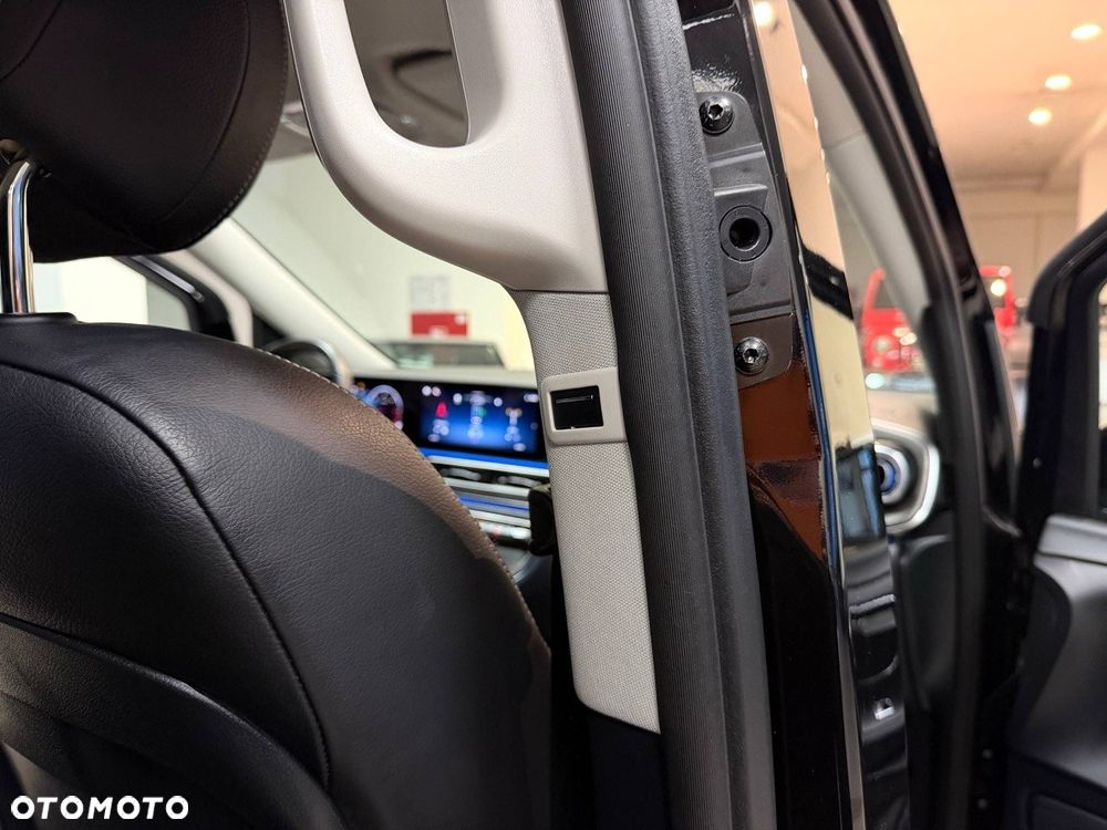 Mercedes-Benz Klasa V 300 d 4-Matic Avantgarde 9G-Tronic (ekstra d³) - 35