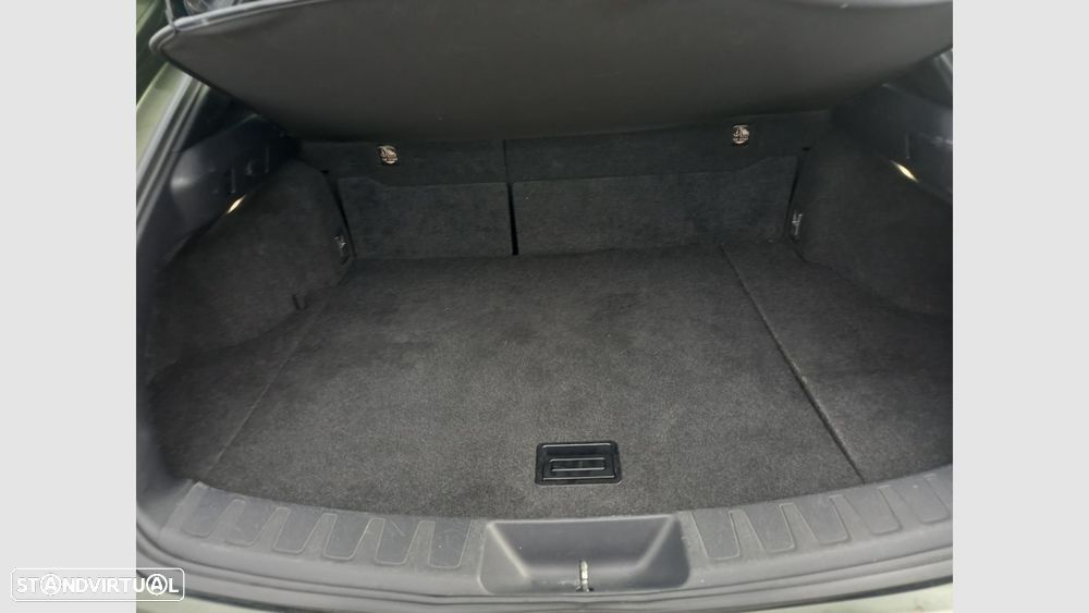 Lexus UX 250h Executive - 29