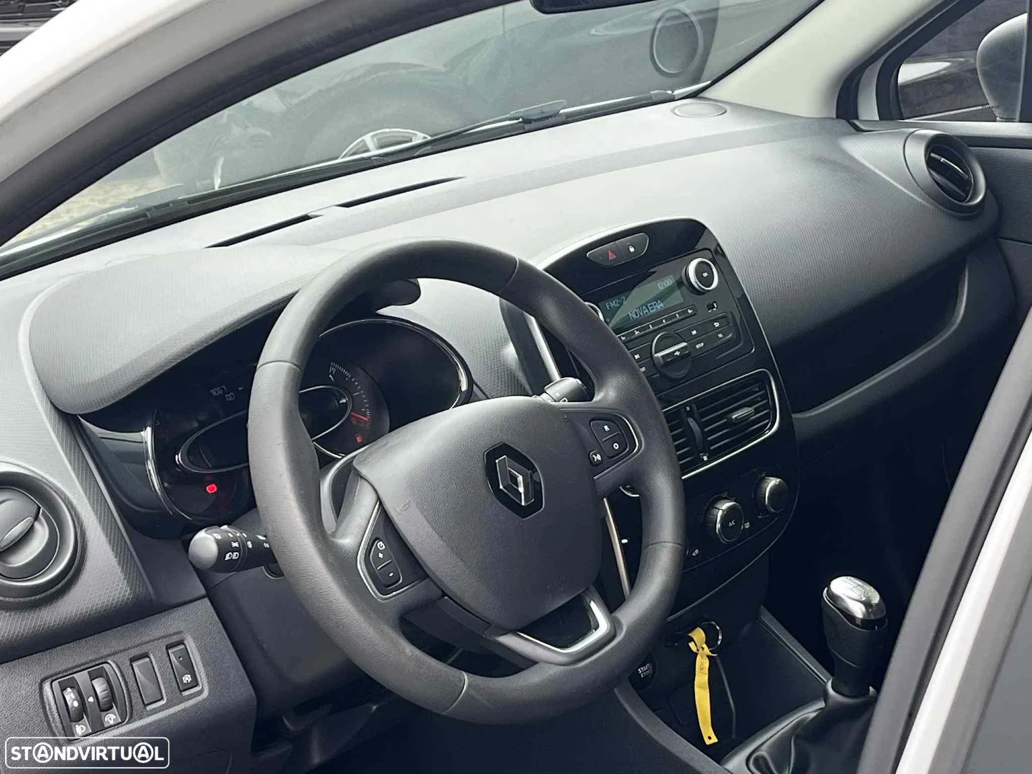 Renault Clio IV Van 1.5 dCi 75cv - 8