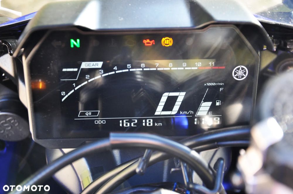 Yamaha R7 - 19
