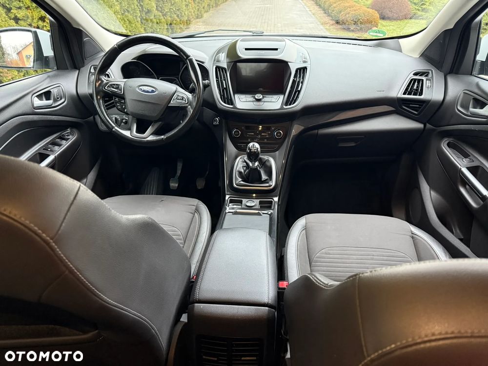 Ford Kuga 2.0 TDCi 4x2 Titanium - 28