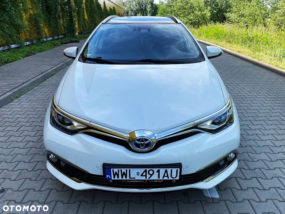 Toyota Auris 1.8 HSD Prestige NAVI - 2