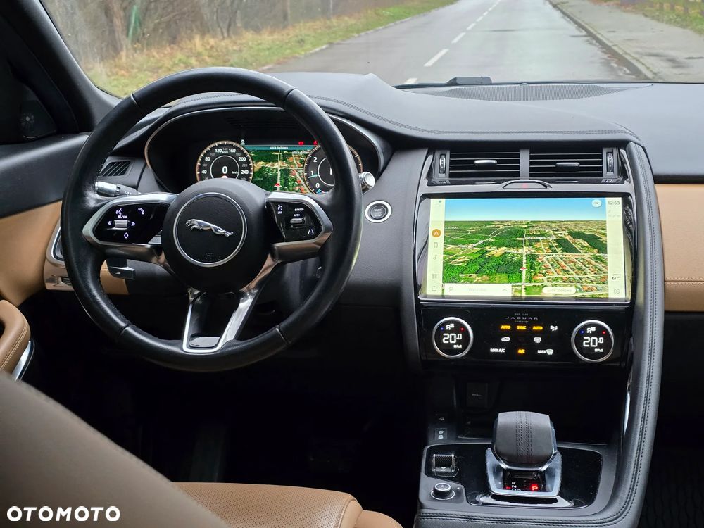 Jaguar E-Pace P200 AWD R-Dynamic - 25