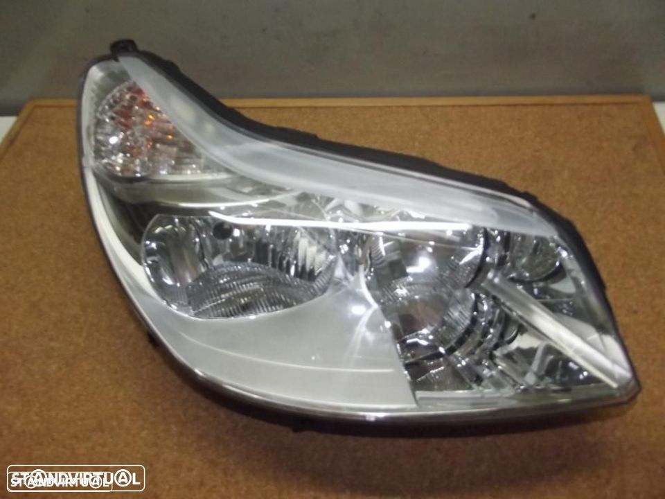 Citroen C5 2004 farol frente - 1