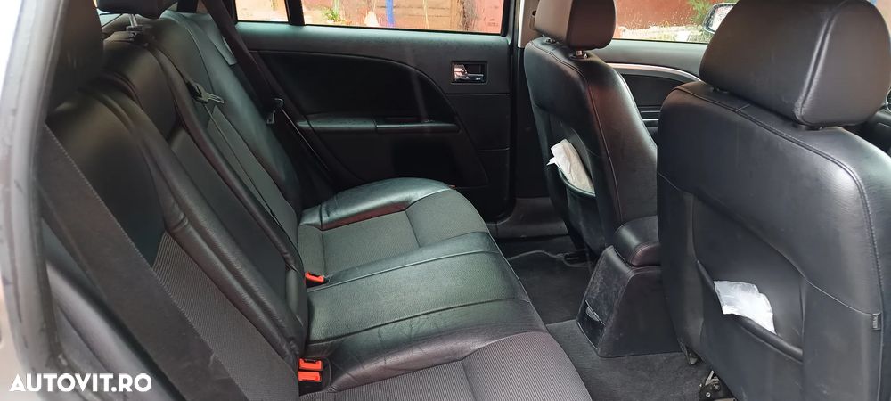 Ford Mondeo 2.0 TDCI Ghia - 5