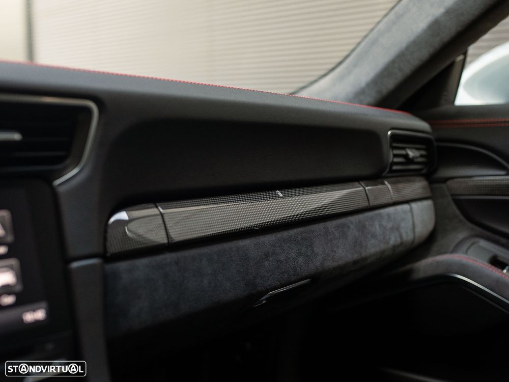 Porsche 911 (991) Carrera 4 GTS PDK - 38
