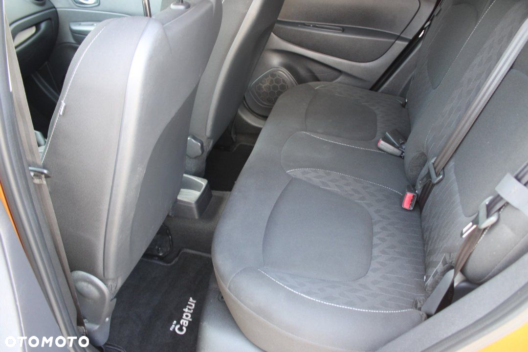 Renault Captur - 19