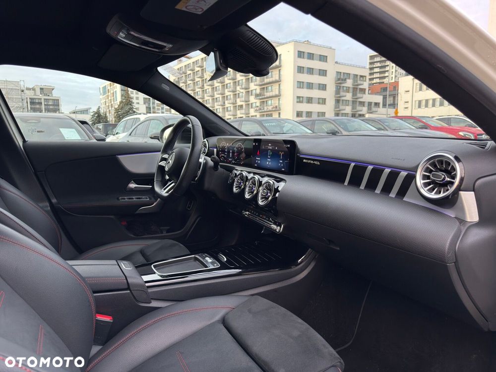 Mercedes-Benz Klasa A 35 AMG 4-Matic 7G-DCT - 25