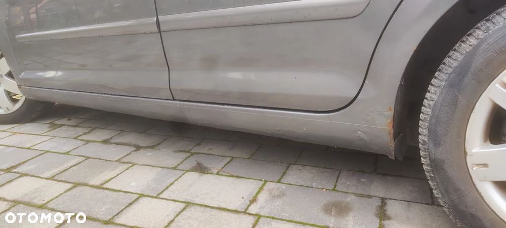 Volkswagen Golf Plus 1.9 TDI Comfortline - 11