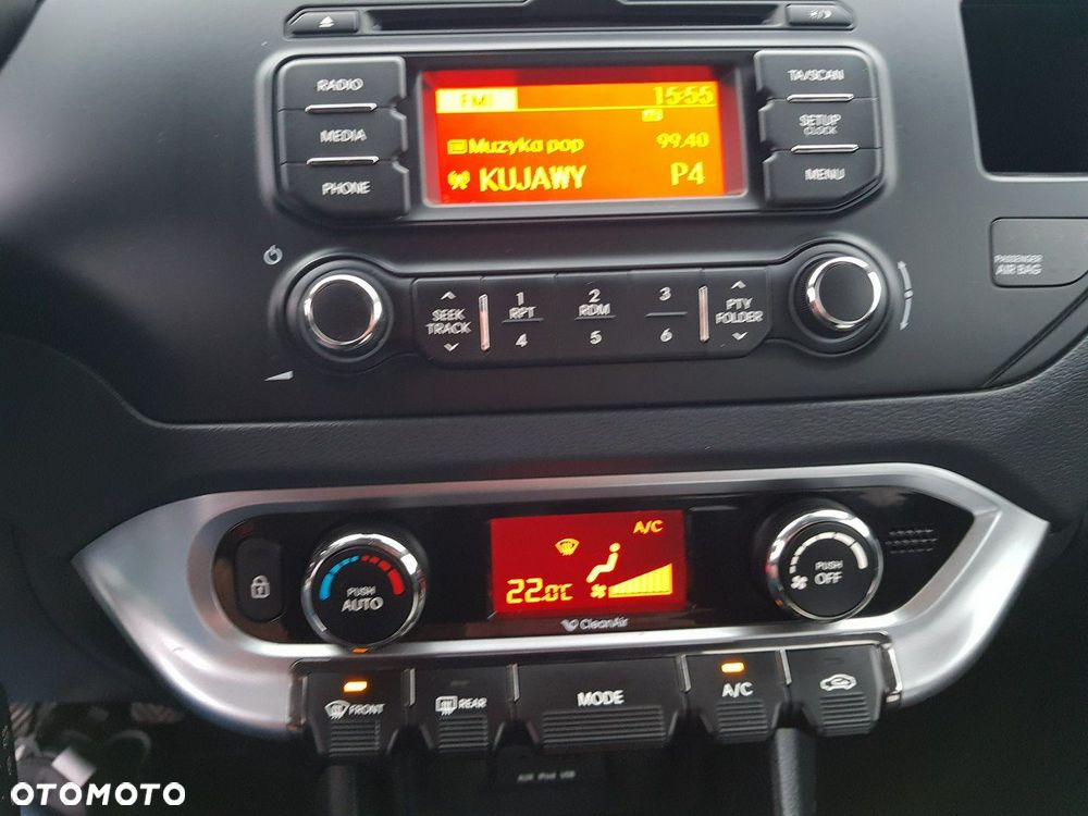 Kia Rio 1.4 Fifa World Cup Edition - 20