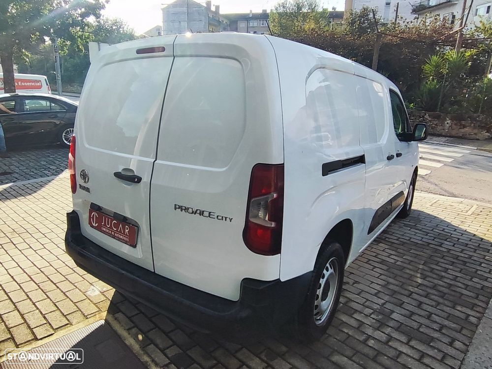 Toyota Proace City 1.5D L2 Exclusive - 4