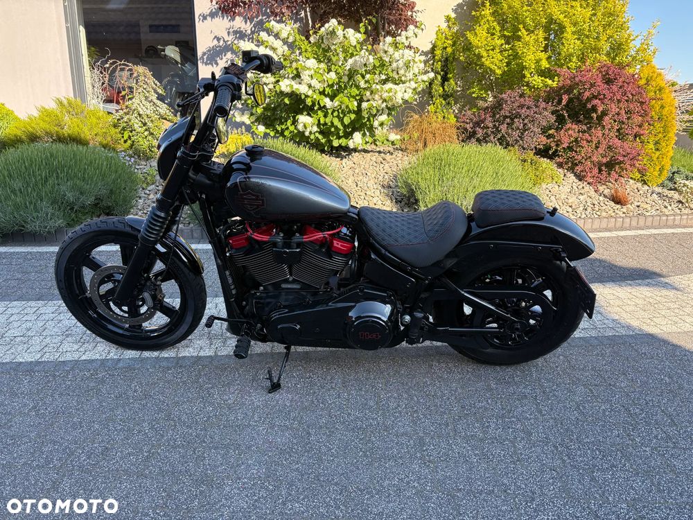 Harley-Davidson Softail Street Bob - 14