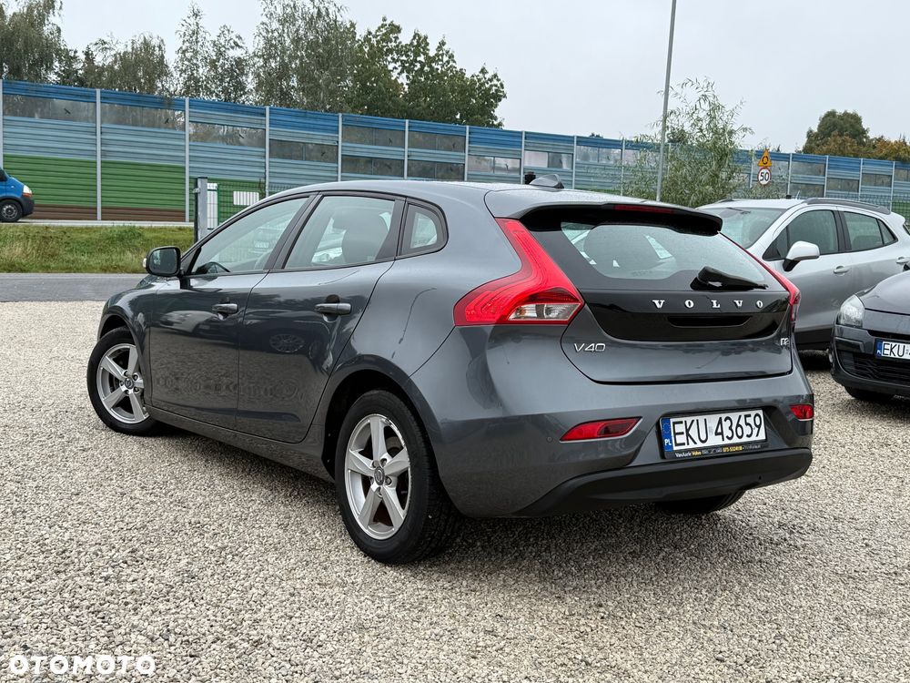 Volvo V40 - 10
