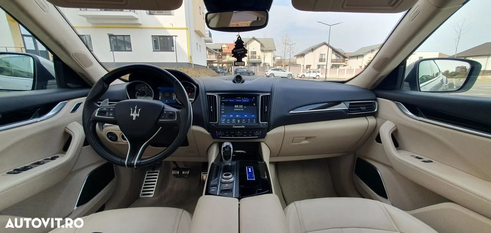 Maserati Levante S Q4 GranSport - 11