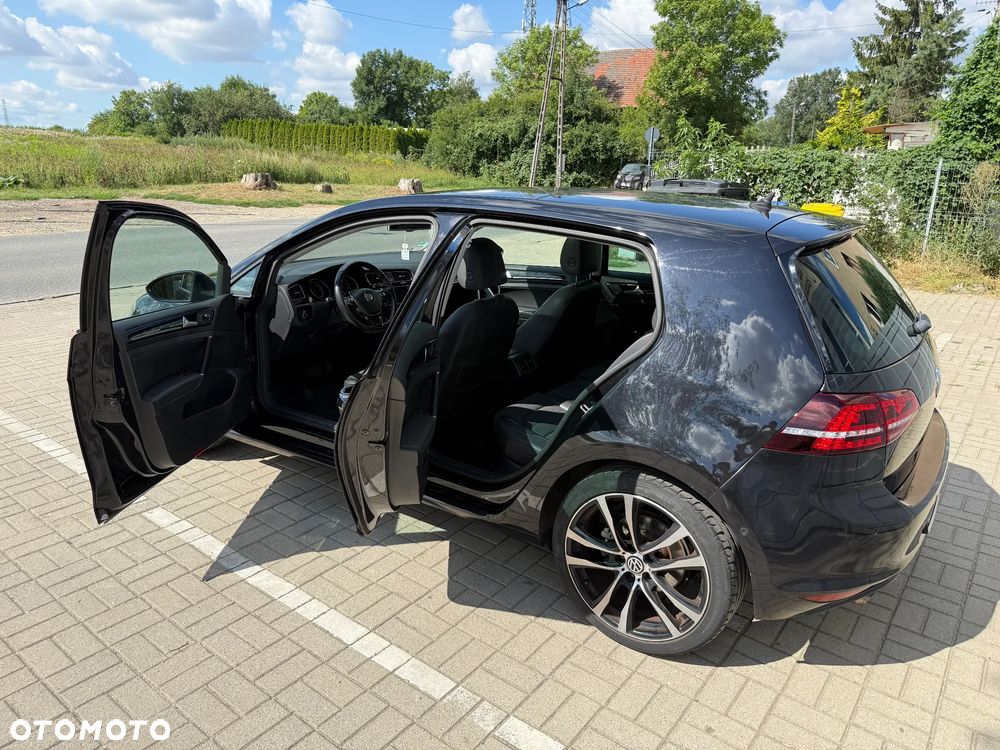 Volkswagen Golf 2.0 TDI BMT Highline DSG - 2