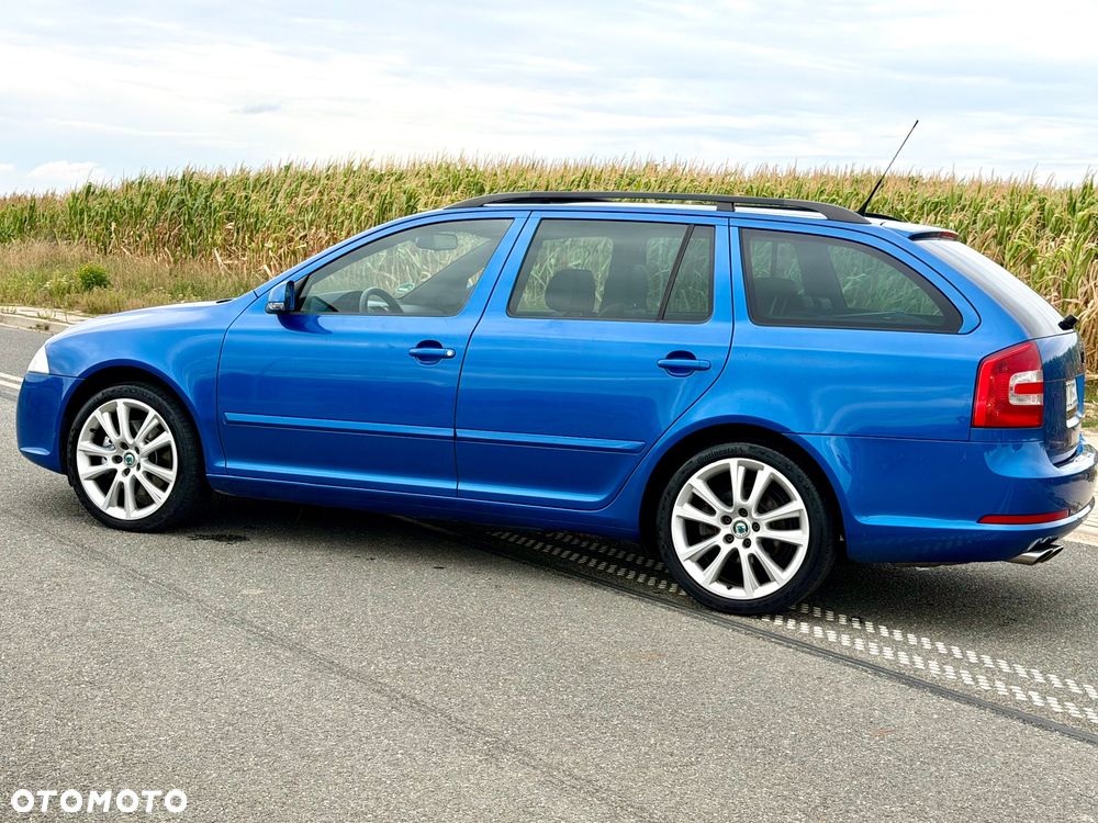Skoda Octavia 2.0 TDI DPF RS - 9