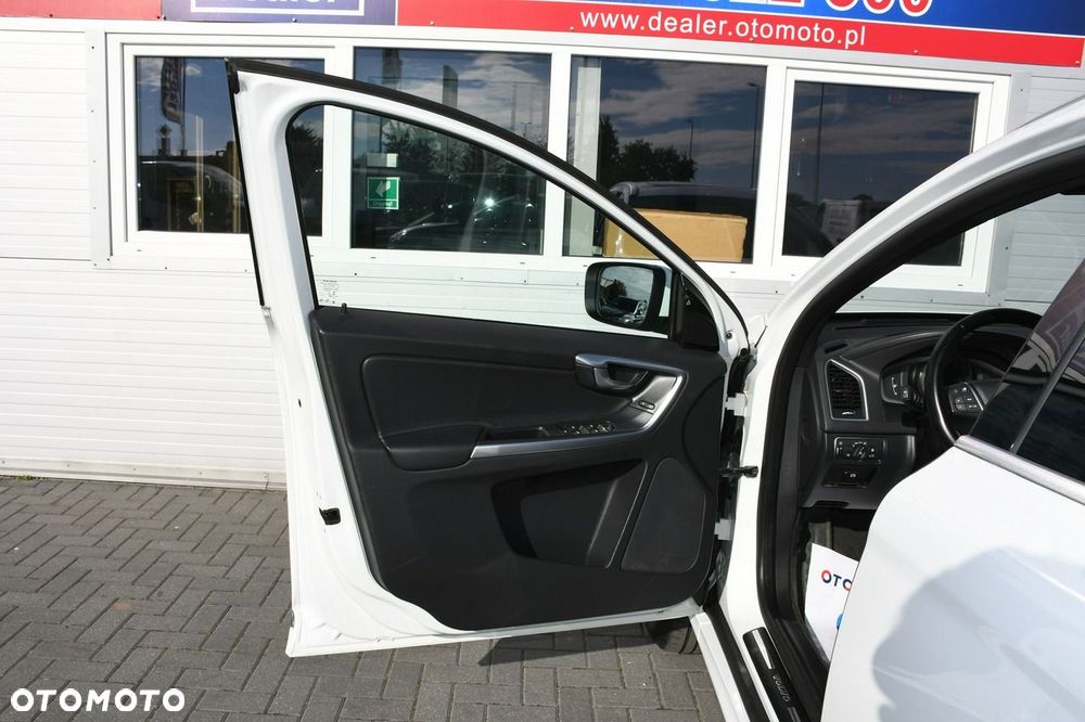 Volvo XC 60 D4 Geartronic Summum - 34