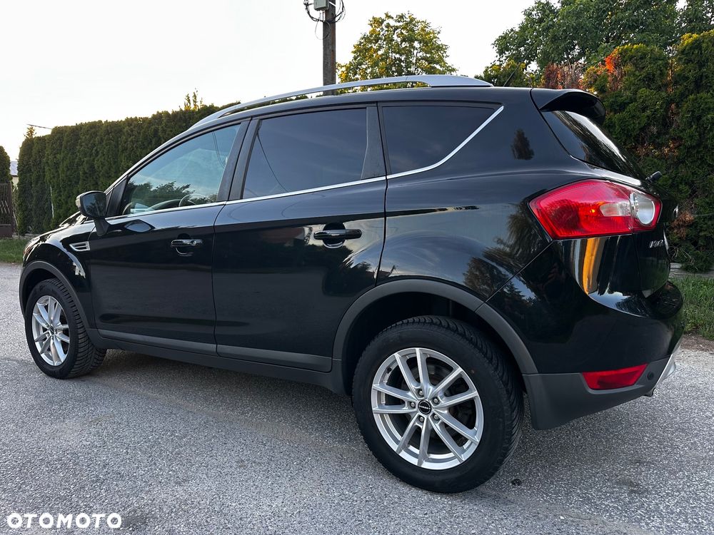 Ford Kuga 2.0 TDCi 2x4 Titanium - 15