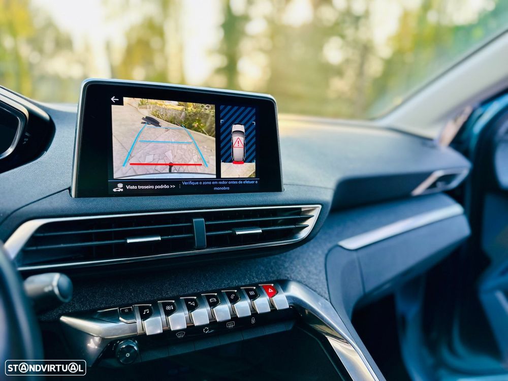 Peugeot 5008 1.2 PureTech Allure - 23