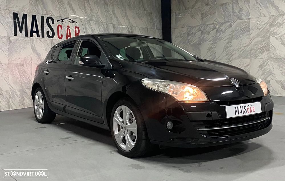 Renault Mégane 1.5 dCi Dynamique S - 2
