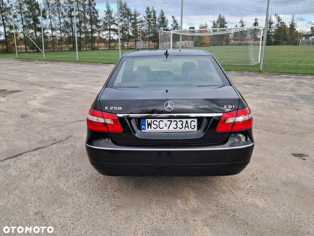 Mercedes-Benz Klasa E 250 CDI BlueEff - 5