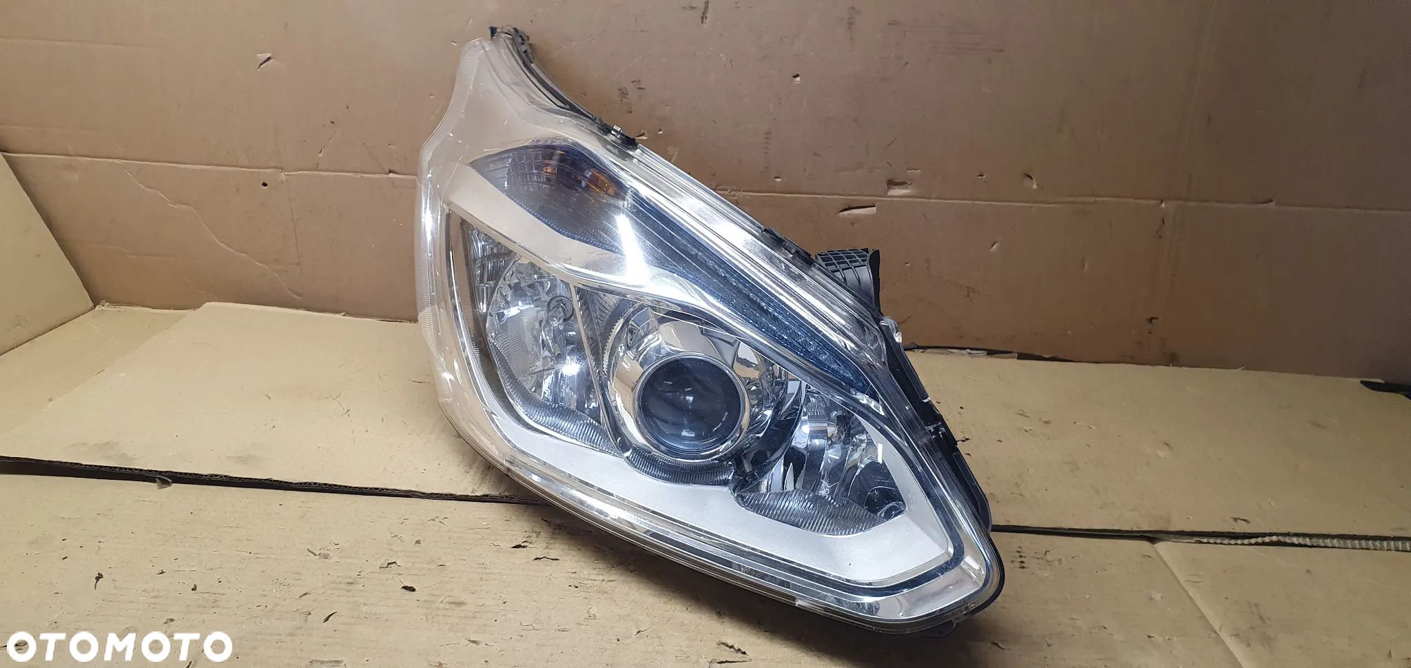 Lampa prawy przód przednia prawa Ford Transit Custom MK8 - 1