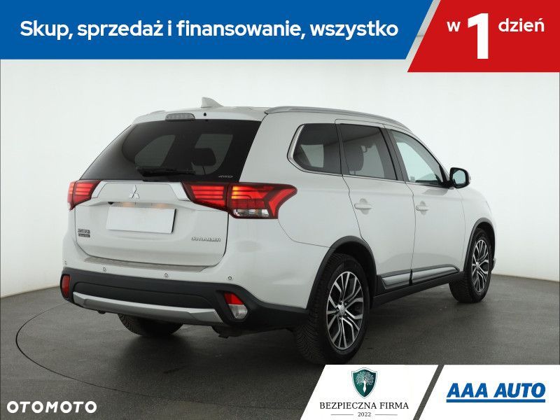 Mitsubishi Outlander - 7