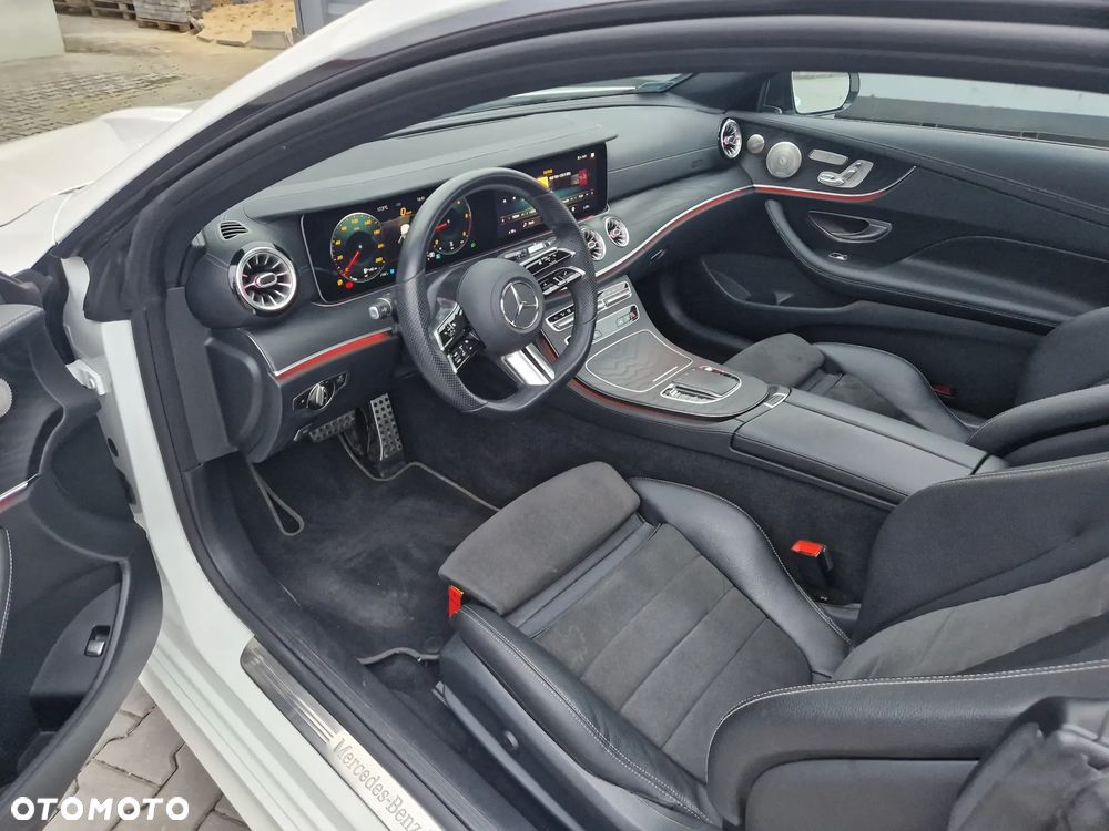 Mercedes-Benz Klasa E 220 d Coupe 4-Matic 9G-TRONIC - 7