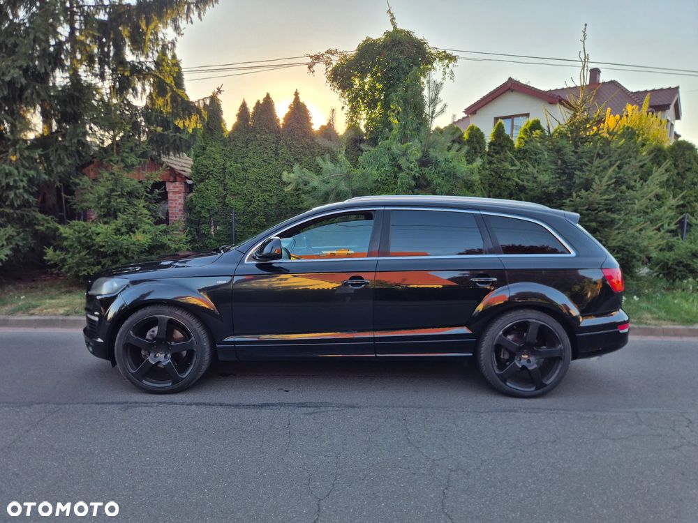 Audi Q7 - 1