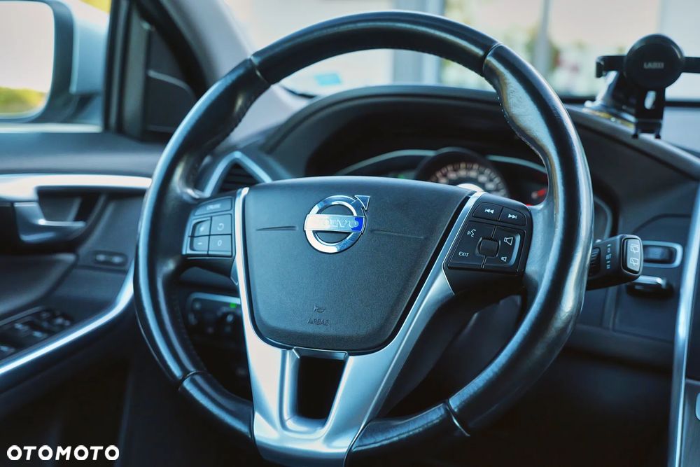 Volvo XC 60 D4 Momentum - 31