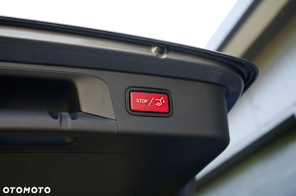 Mercedes-Benz GLC 300 e 4-Matic Business Edition - 12