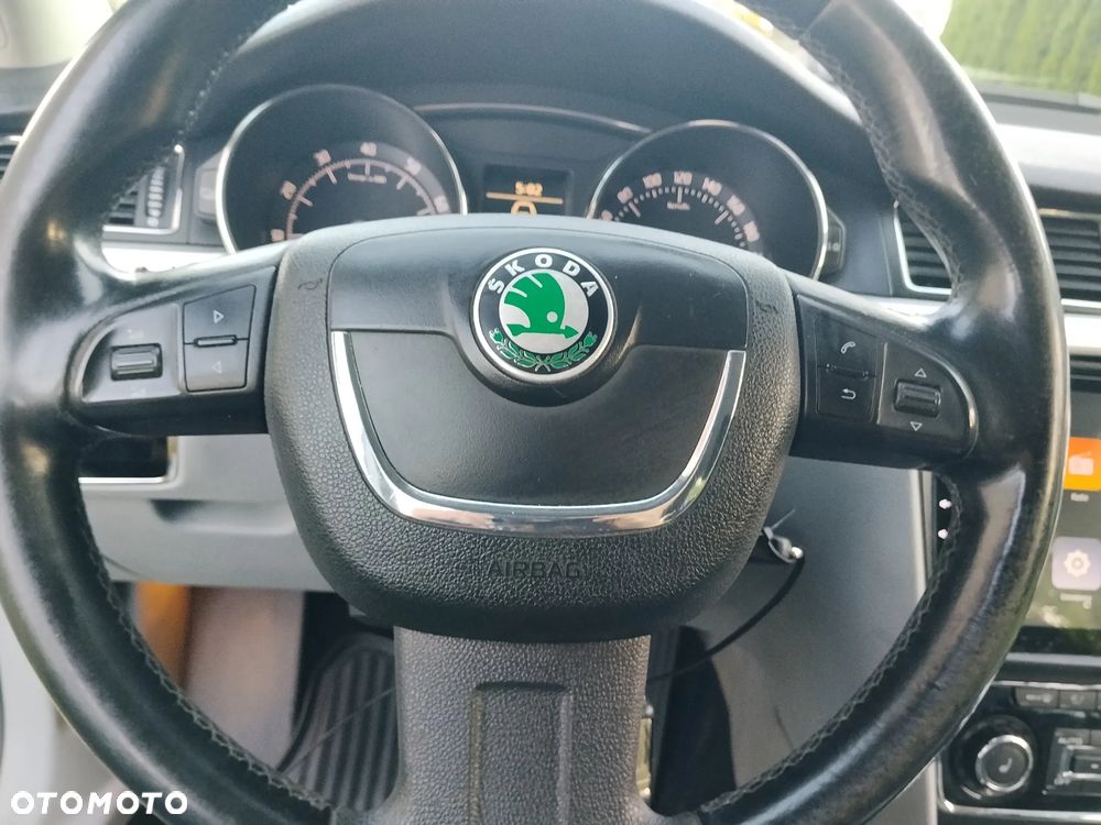 Skoda Superb 1.8 TSI Elegance DSG - 32
