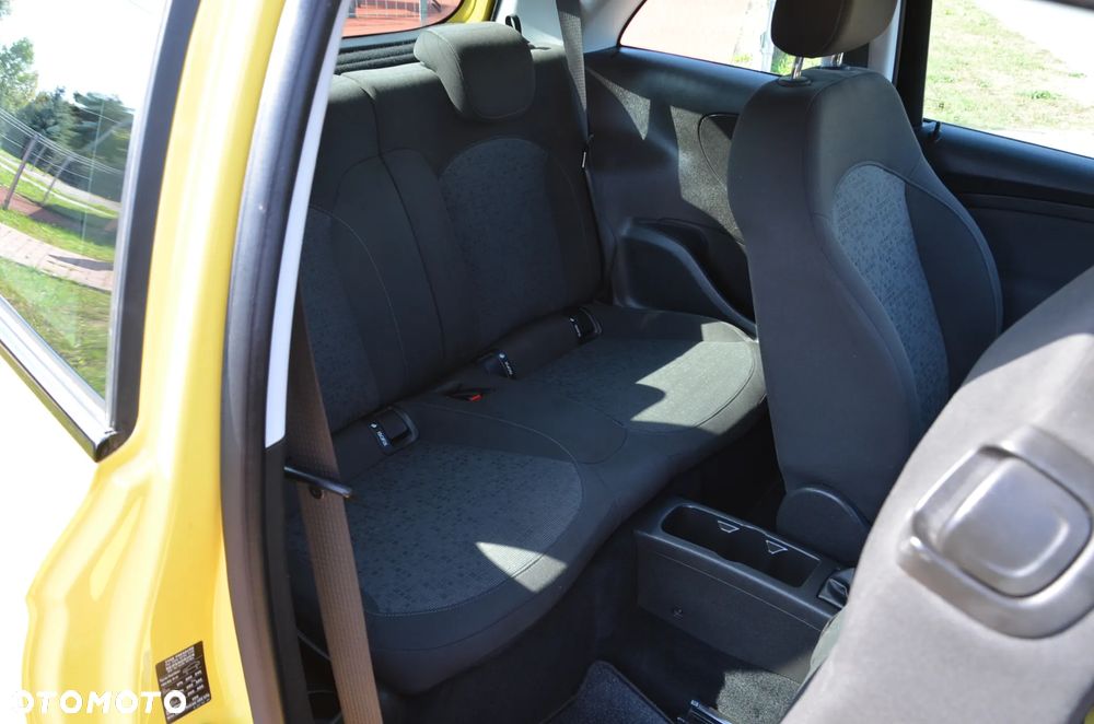 Opel Adam 1.2 - 19