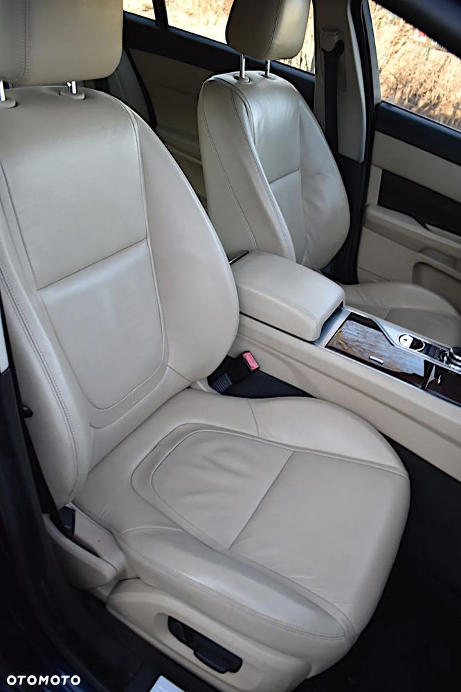 Jaguar XF 2.2 D Premium Luxury - 29