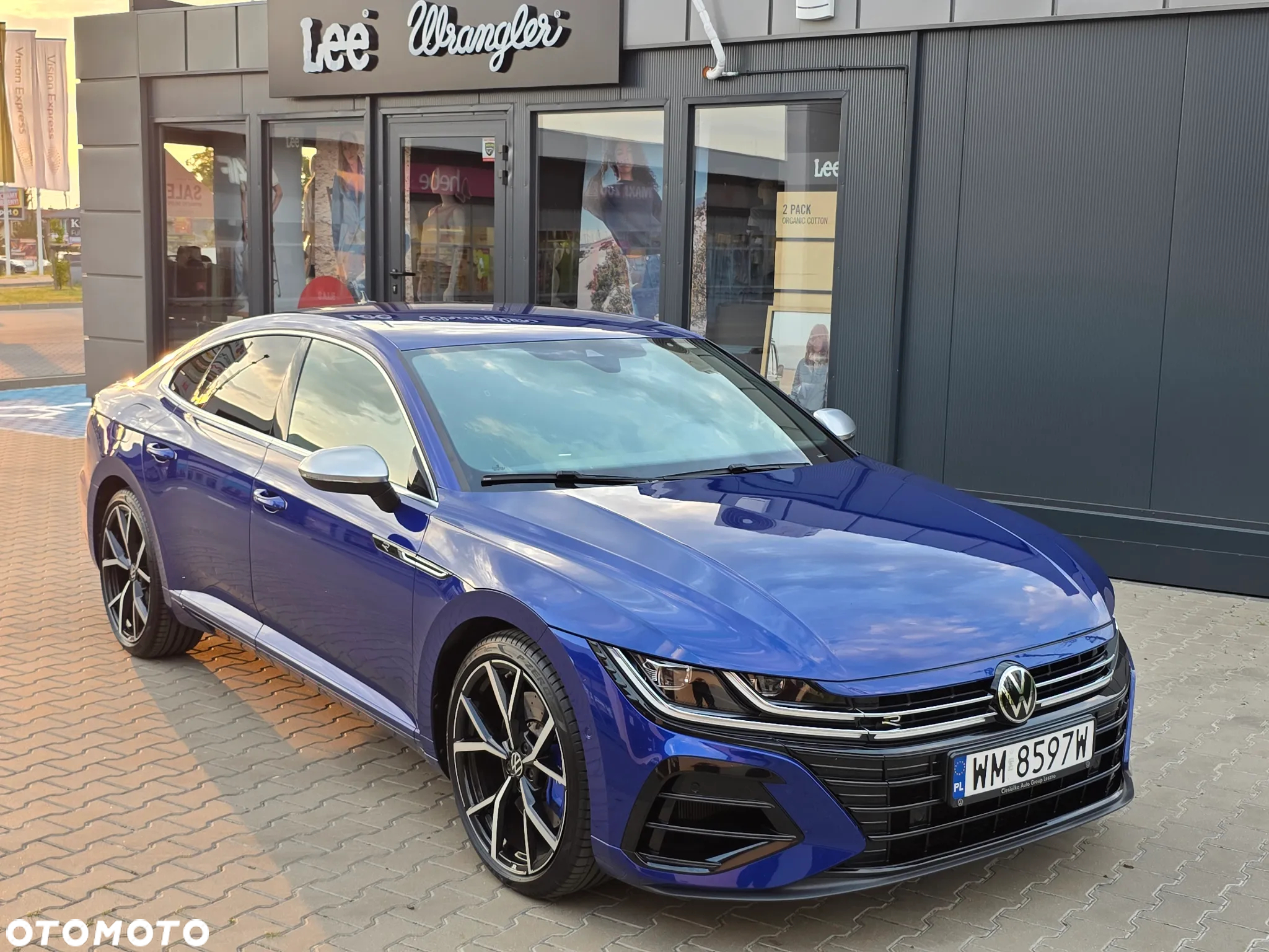 Volkswagen Arteon 2.0 TSI 4Motion R DSG - 11
