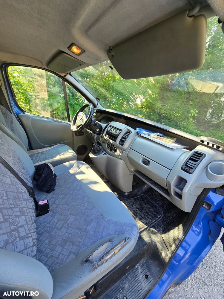 Opel Vivaro - 11