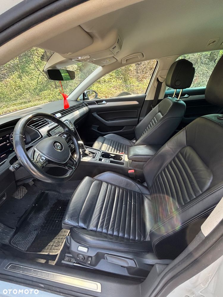 Volkswagen Passat 2.0 TDI BMT 4Mot Highline DSG - 9
