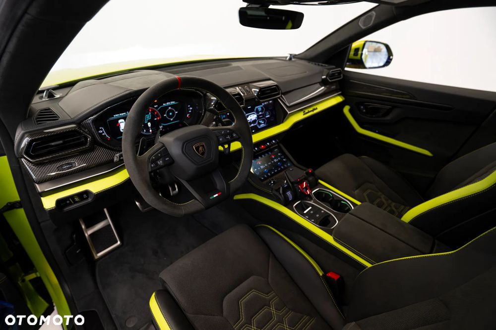 Lamborghini Urus - 10
